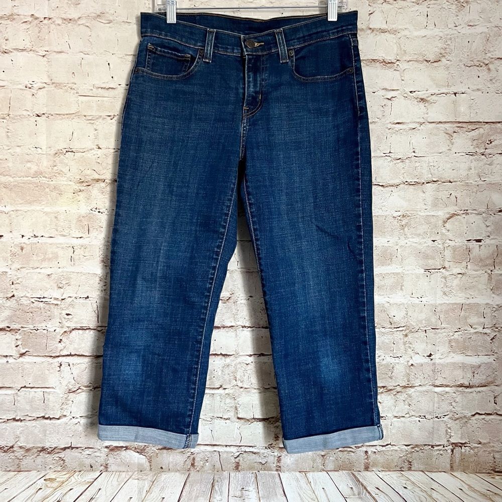 Levis cropped rolled hem boyfriend jeans